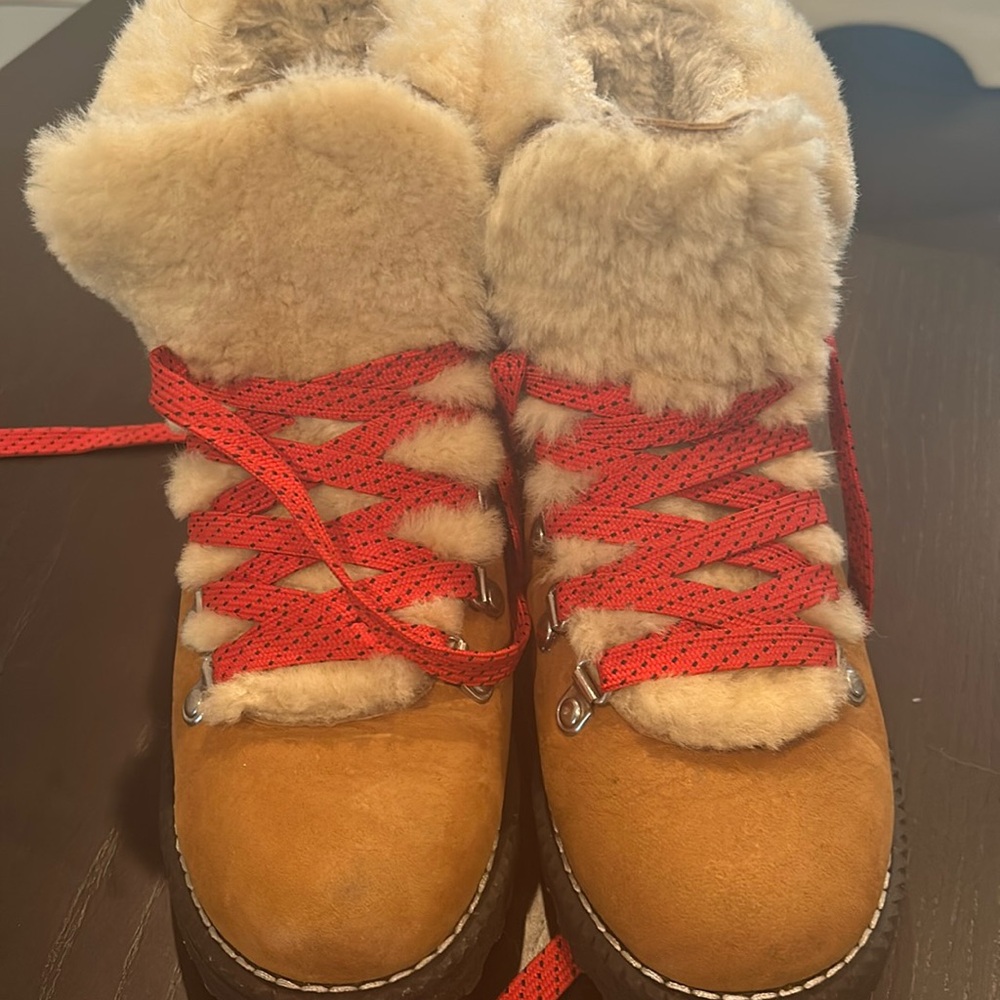 J Crew snow boots. Size 6.